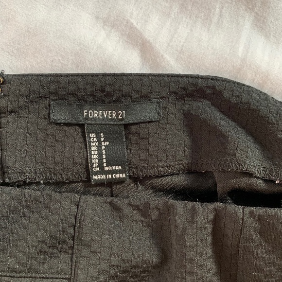 basic black shorts - Picture 3 of 3